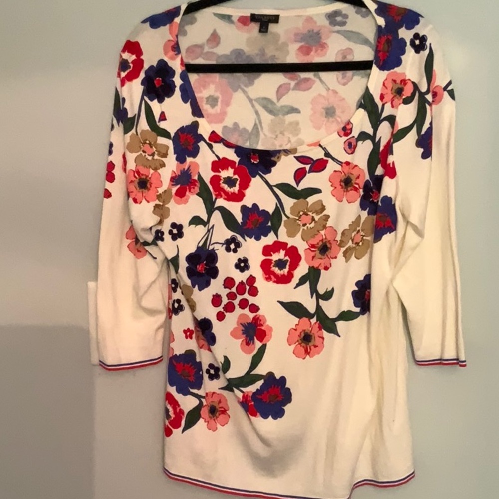 LADIES FLORAL & WHITE  WITH PINKS, GREEN, RED TOP X TALBOTS NWOT